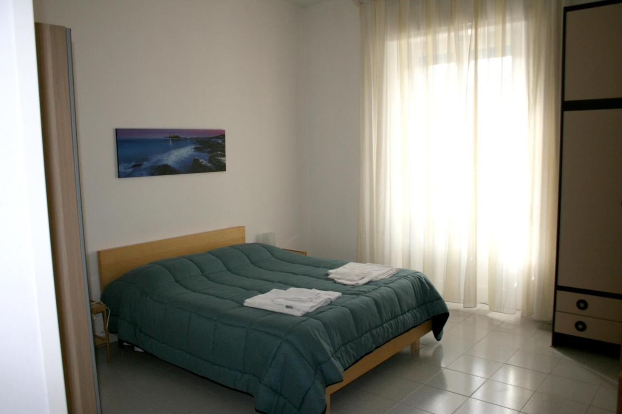 2 Bedrooms Appartement At Pescara 300 M Away From The Beach With Balcony And Wifi ภายนอก รูปภาพ