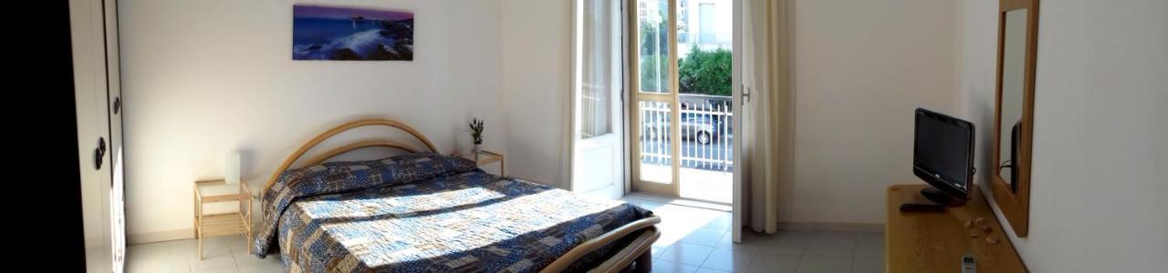 2 Bedrooms Appartement At Pescara 300 M Away From The Beach With Balcony And Wifi ภายนอก รูปภาพ