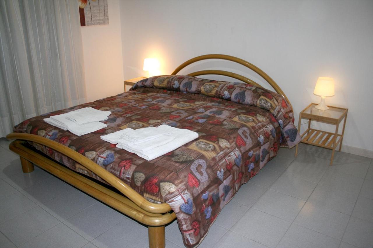 2 Bedrooms Appartement At Pescara 300 M Away From The Beach With Balcony And Wifi ภายนอก รูปภาพ