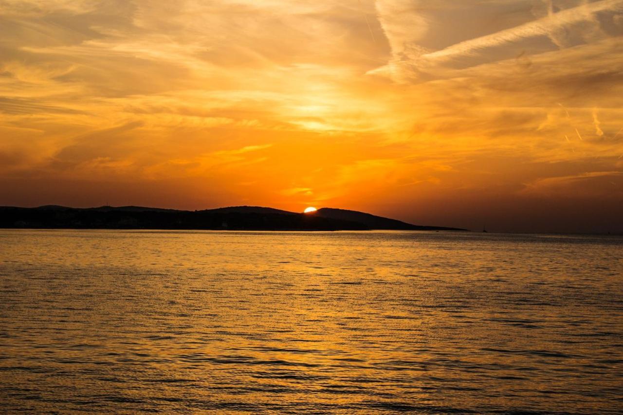 2 Bedrooms Appartement At Pescara 300 M Away From The Beach With Balcony And Wifi ภายนอก รูปภาพ