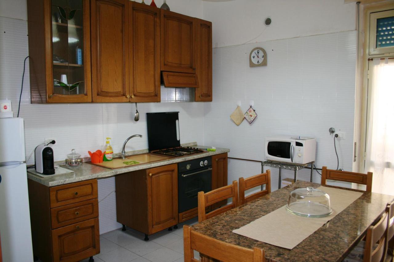 2 Bedrooms Appartement At Pescara 300 M Away From The Beach With Balcony And Wifi ภายนอก รูปภาพ