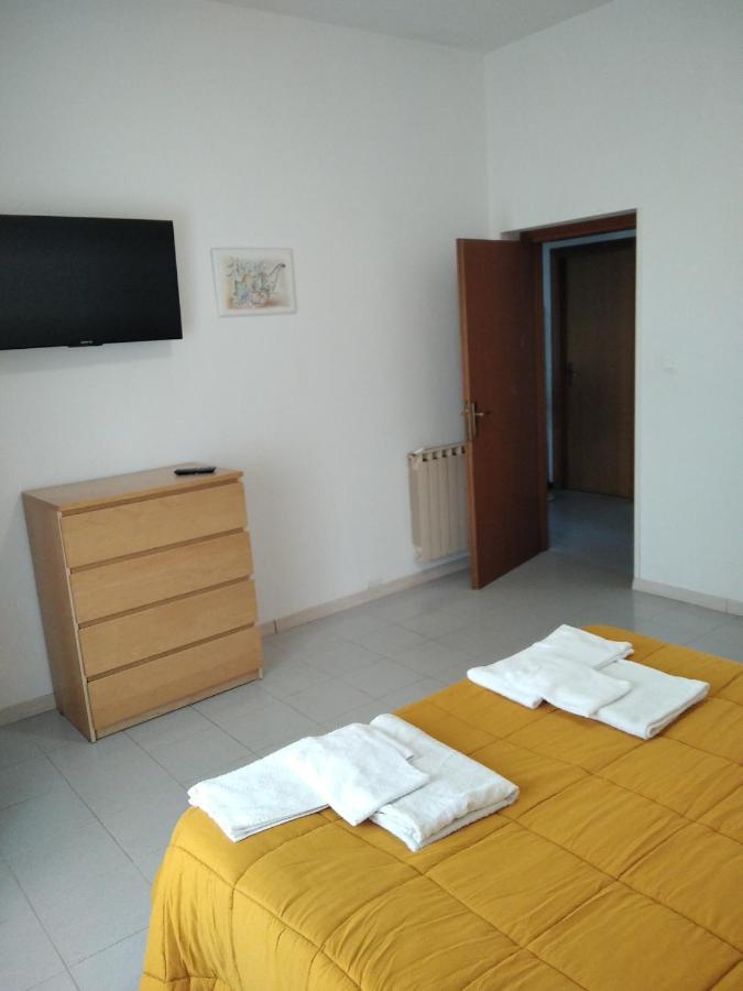 2 Bedrooms Appartement At Pescara 300 M Away From The Beach With Balcony And Wifi ภายนอก รูปภาพ