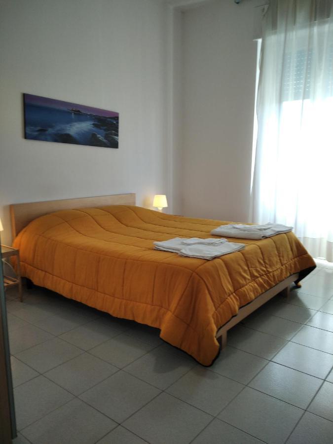 2 Bedrooms Appartement At Pescara 300 M Away From The Beach With Balcony And Wifi ภายนอก รูปภาพ