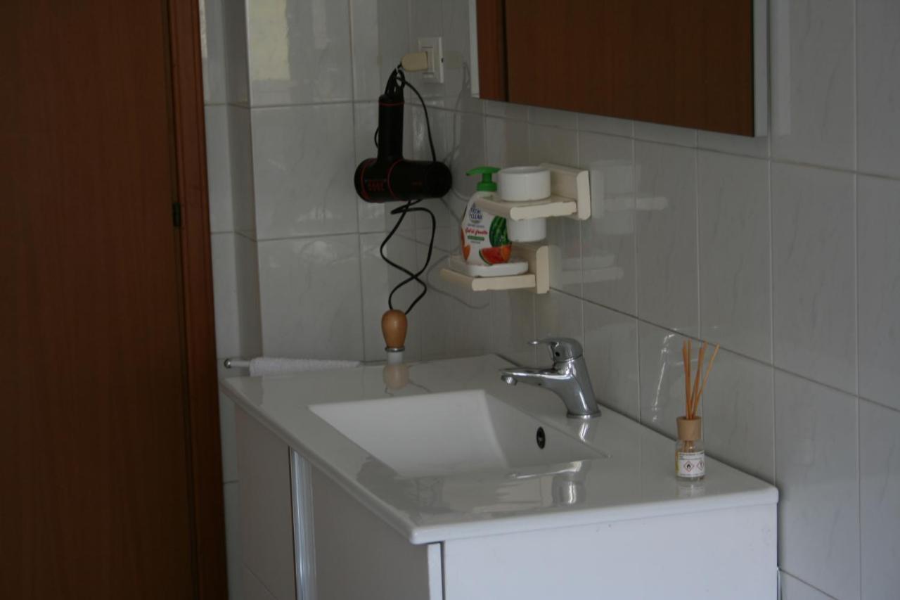 2 Bedrooms Appartement At Pescara 300 M Away From The Beach With Balcony And Wifi ภายนอก รูปภาพ