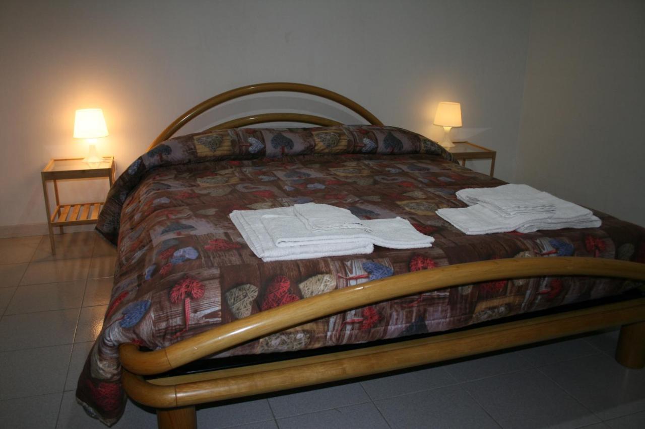 2 Bedrooms Appartement At Pescara 300 M Away From The Beach With Balcony And Wifi ภายนอก รูปภาพ
